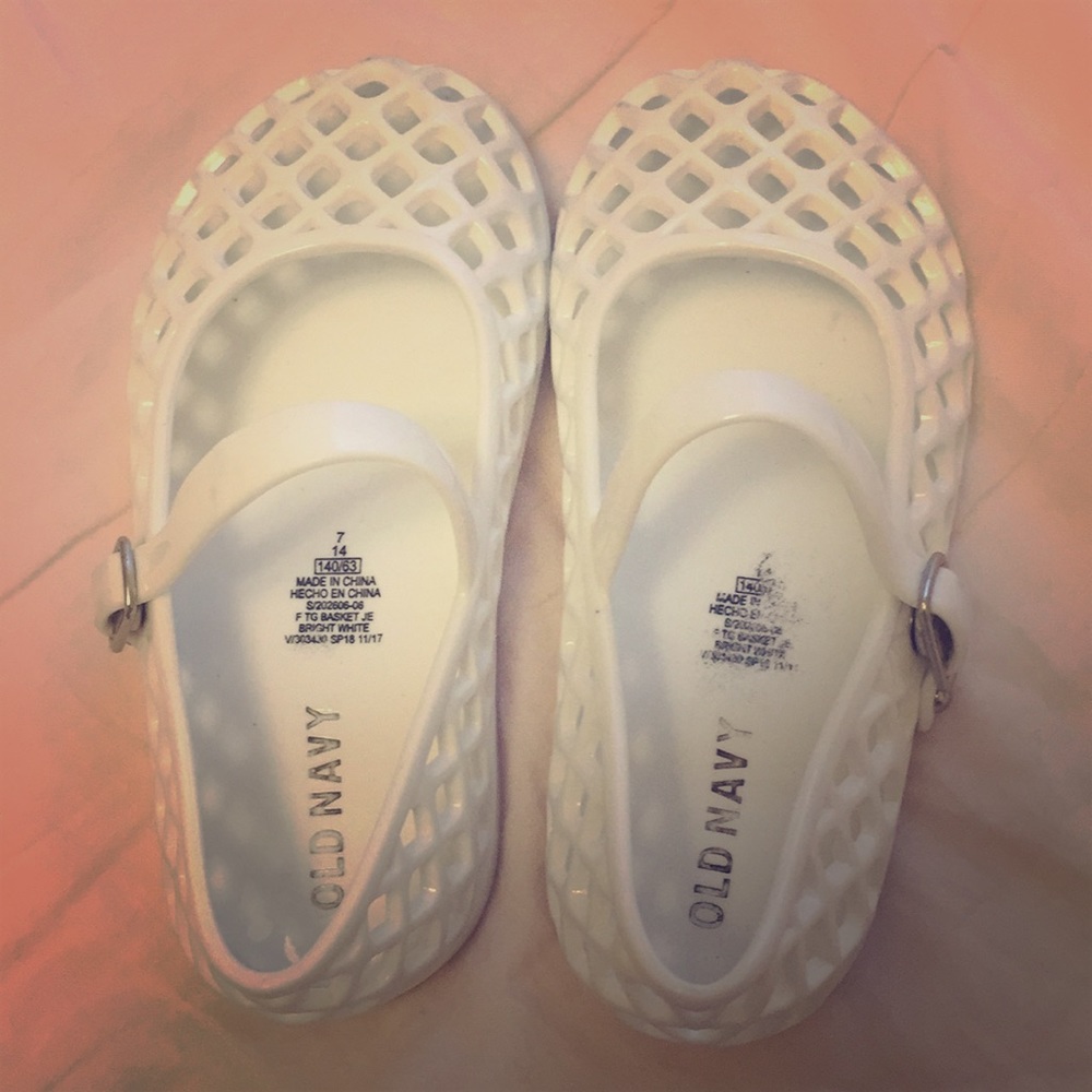 Toddler girl old navy shoes